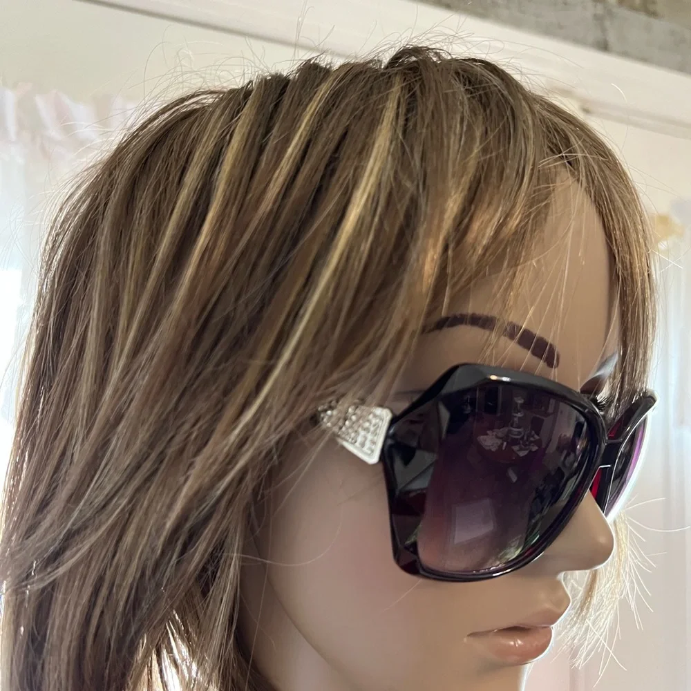 Oversized Sunglasses‎ W/ 3D edges on frames & Silver Tone accents NEW
